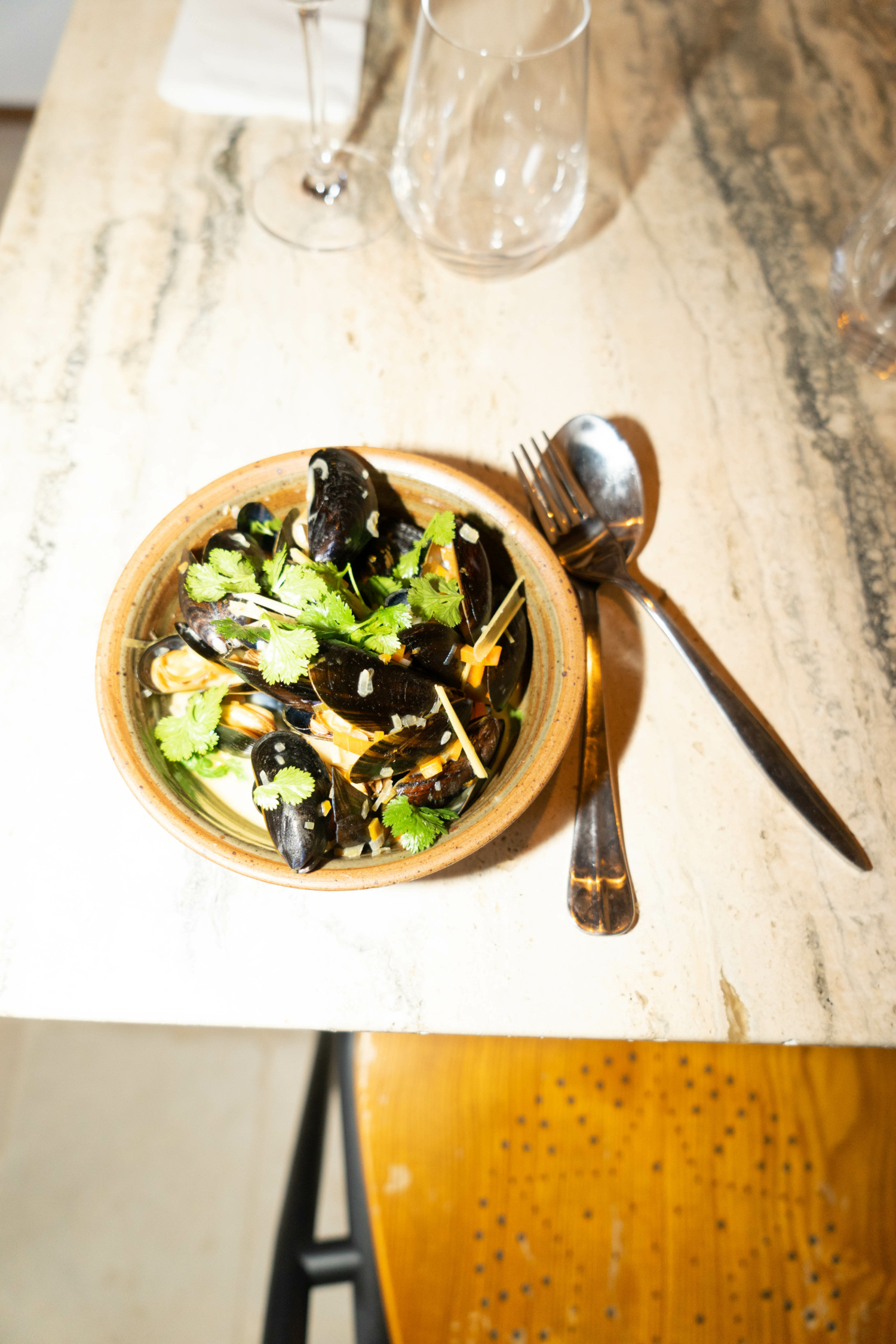 Cassolette de moules aux agrumes et Calvados
